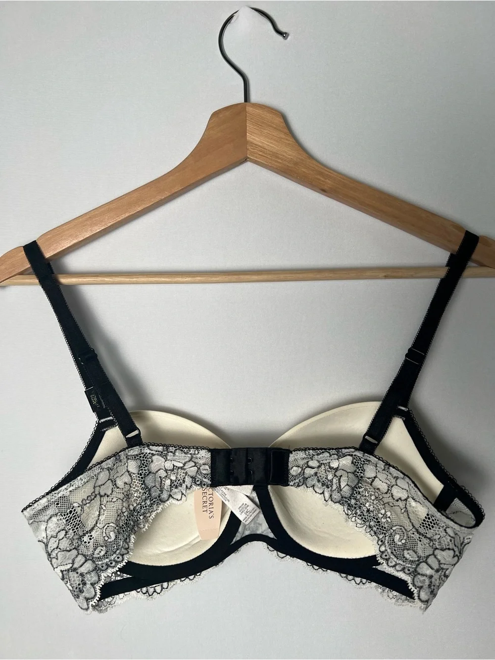 Victoria’s Secret NWT Dream Angels Lined Demi Bra Lace Rhinestone Blk Cream 34c